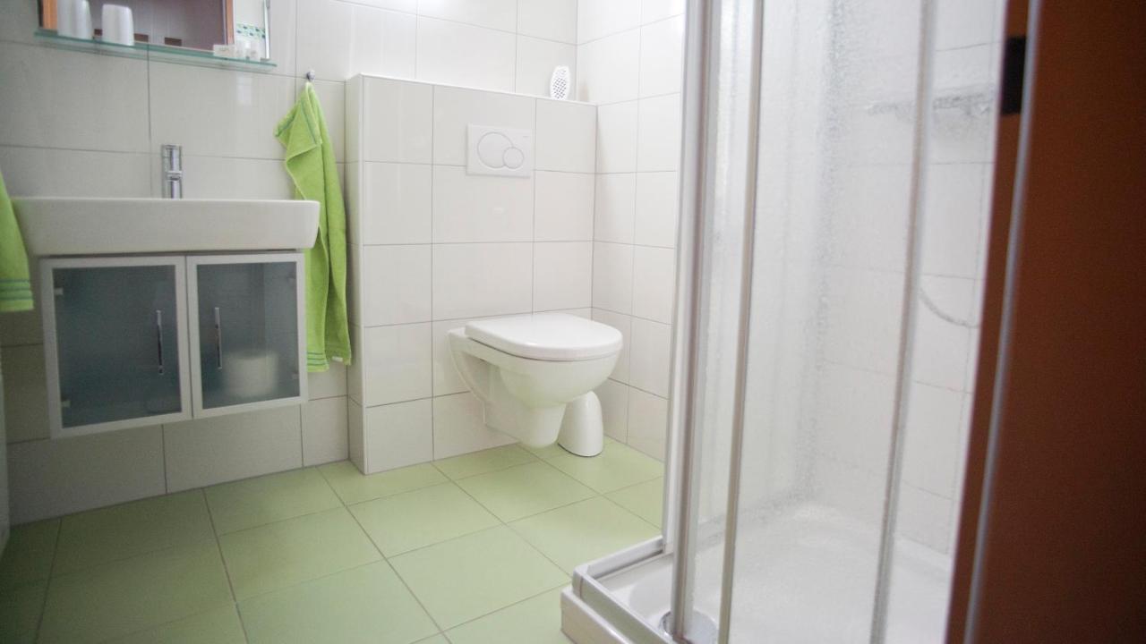 Gastehaus Moser Bed & Breakfast Podersdorf am See Exterior photo